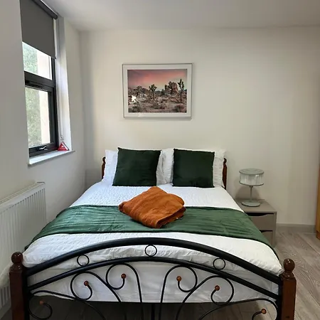 Modern 3 Bedroom With 2 Bathroom In Central London Exterior photo