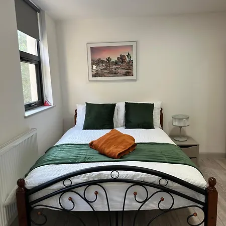 Modern 3 Bedroom With 2 Bathroom In Central London Exterior photo