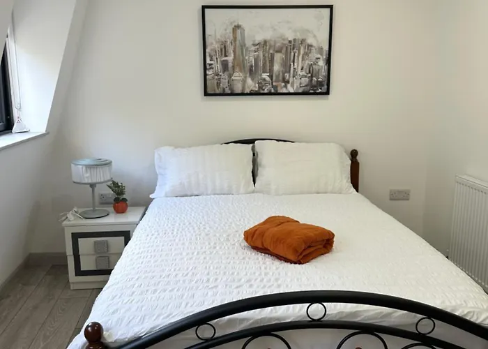 Modern 3 Bedroom With 2 Bathroom In Central London