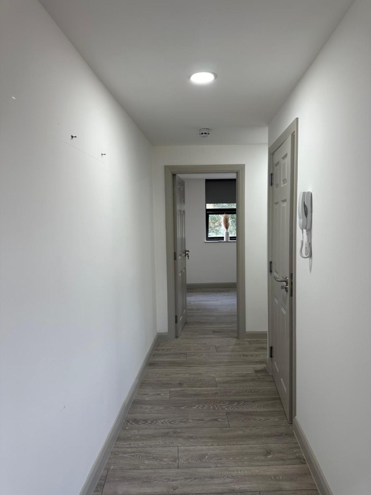 Apartment Modern 3 Bedroom With 2 Bathroom In London