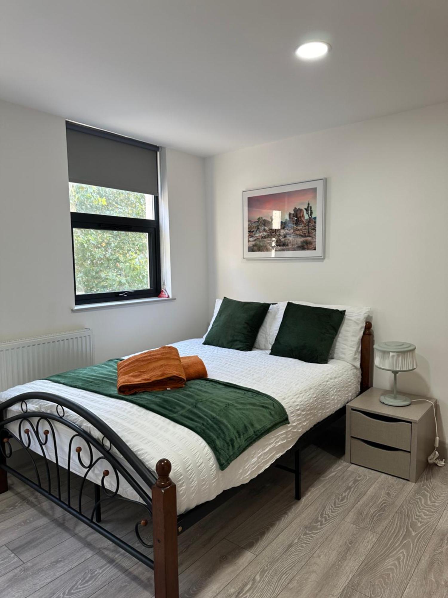 Apartment Modern 3 Bedroom With 2 Bathroom In *
